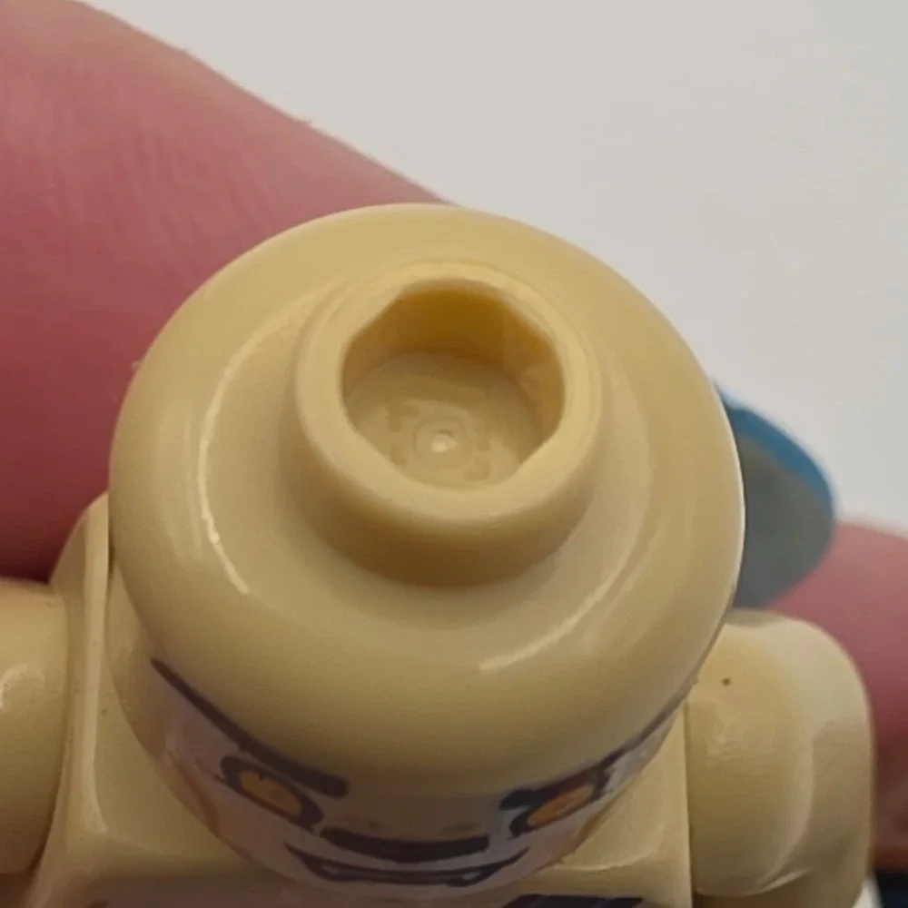 LEGO Legends of Chima Lennox Minifigure Lion Tribe Tan Mini Fig